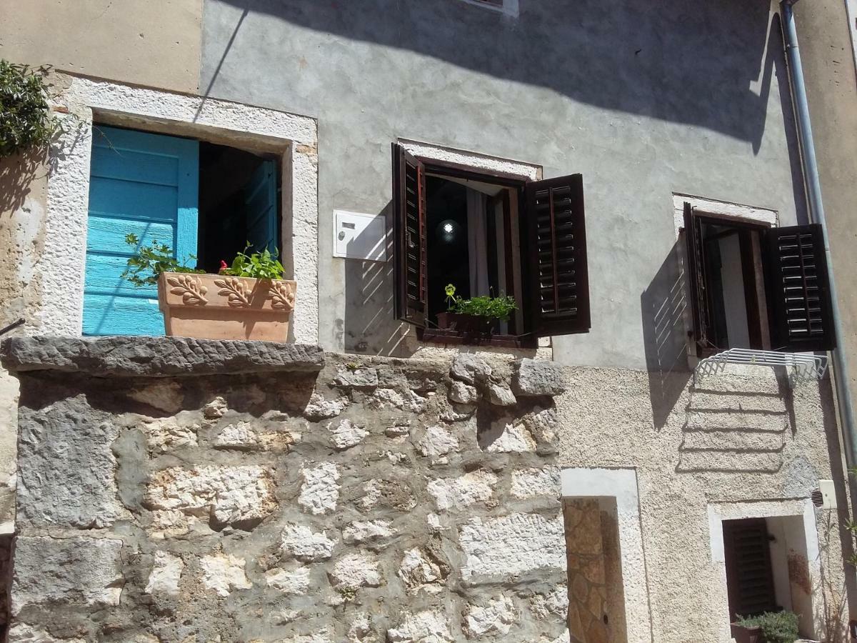 Apartment The Old House فيرسار المظهر الخارجي الصورة